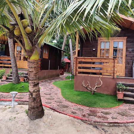 Breezywood Resort Malvan Luaran gambar