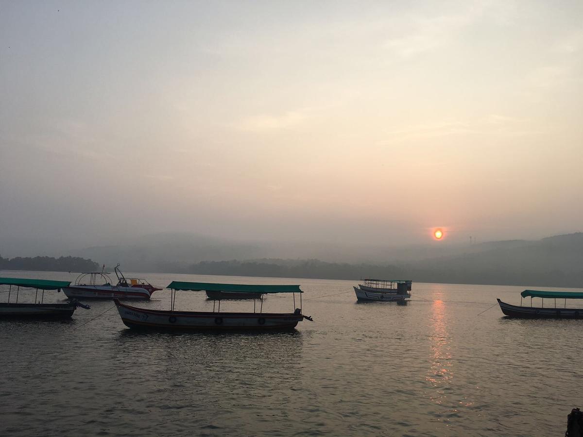 Breezywood Resort Malvan Luaran gambar