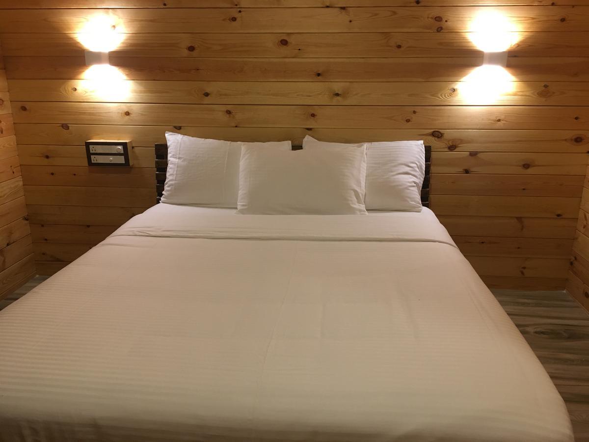 Breezywood Resort Malvan Luaran gambar