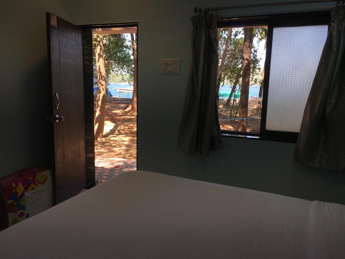 Breezywood Resort Malvan Luaran gambar