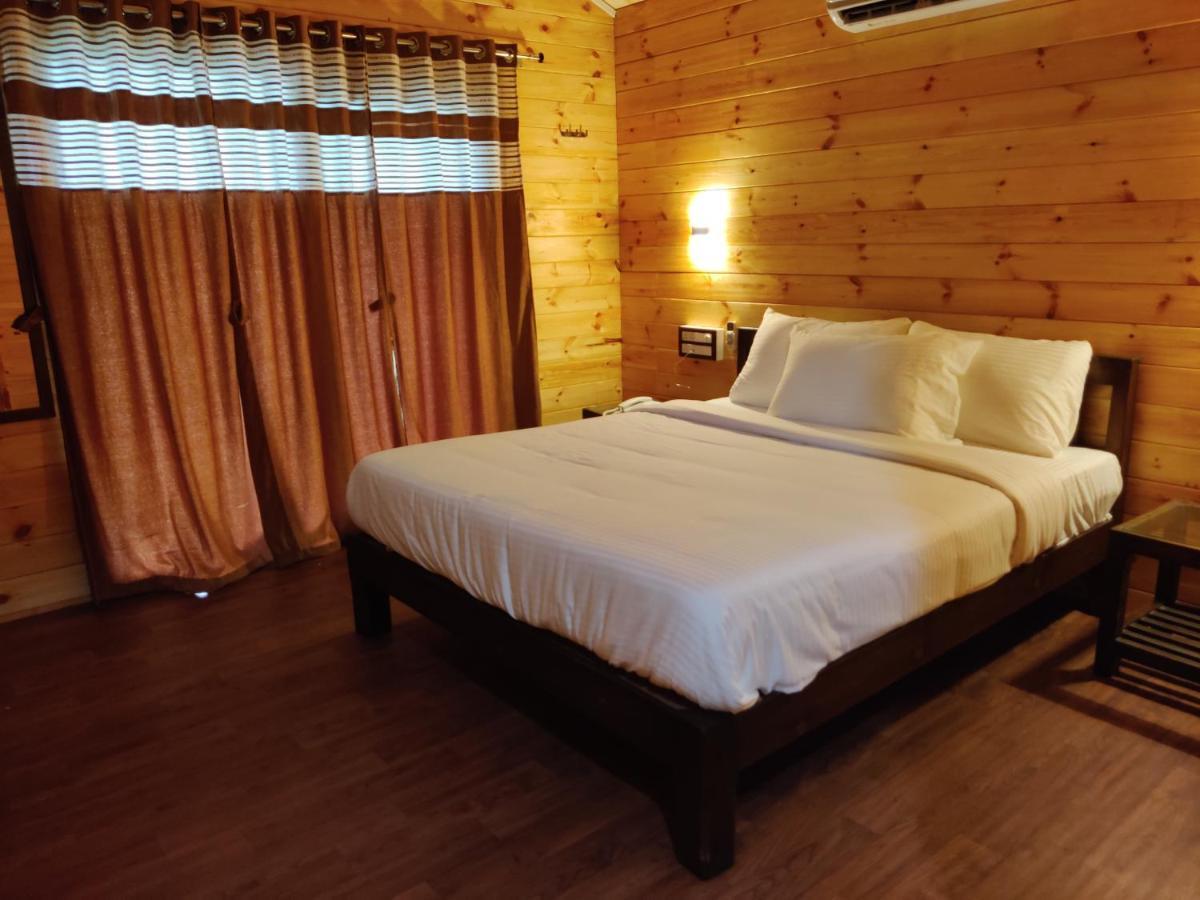 Breezywood Resort Malvan Luaran gambar