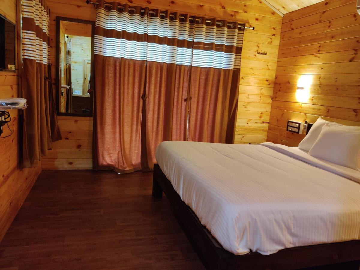Breezywood Resort Malvan Luaran gambar