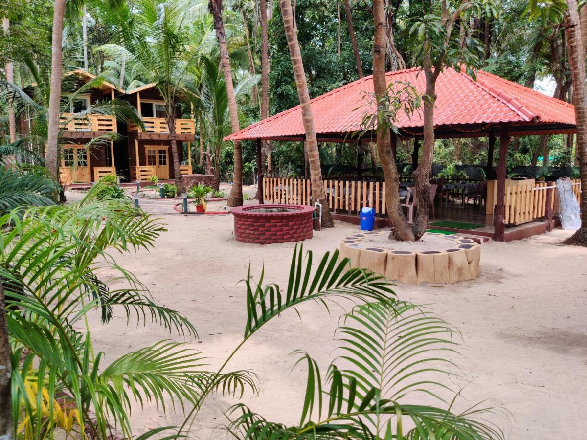 Breezywood Resort Malvan Luaran gambar